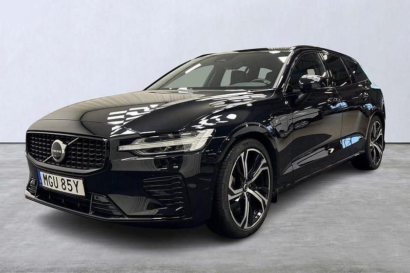 Svart Begagnad 2025 Volvo V60 Plus Kombi | 459 500 kr - Bild 1/4