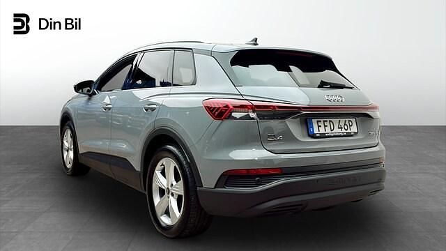 Begagnad Audi Q4 e-tron Proline 125 kW (170 HK) 2022 Grå SUV