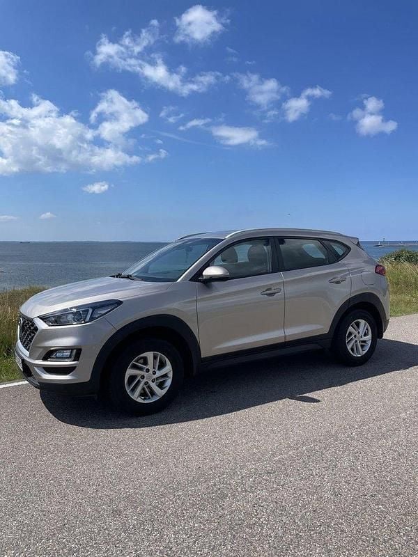 Vit Begagnad 2020 Hyundai Tucson Life SUV | 178 000 kr (Marknadspris) - Bild 1/4