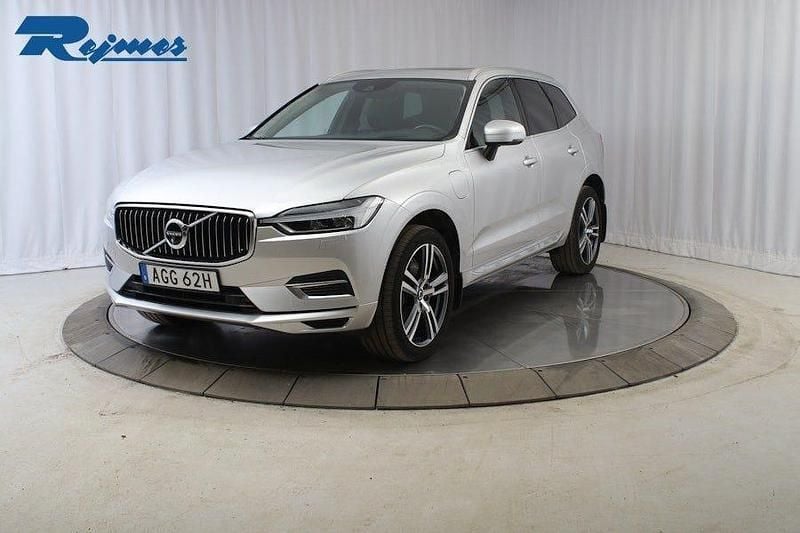 Bright silver met Begagnad 2021 Volvo XC60 Inscription SUV | 389 900 kr (Marknadspris) - Bild 1/4