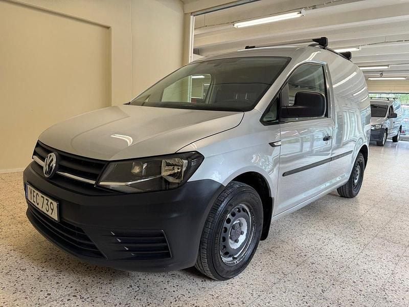 Silver Begagnad 2016 VW Caddy Minibuss | 94 900 kr (Bra pris) - Bild 1/4