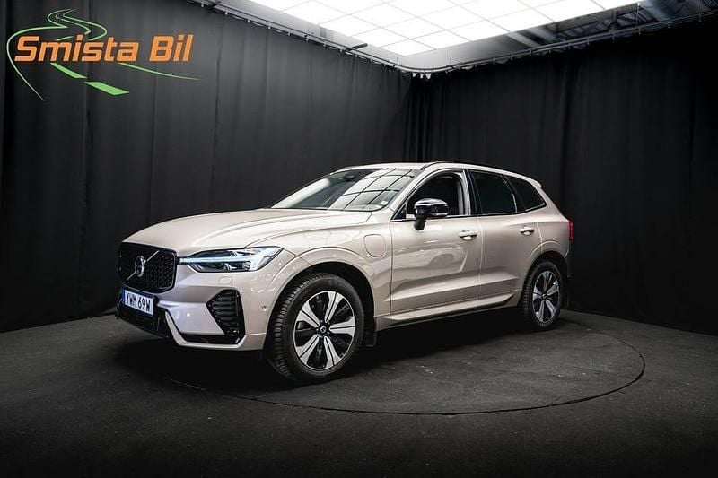 Grå Begagnad 2024 Volvo XC60 Plus SUV | 538 900 kr (Lite dyr) - Bild 1/3