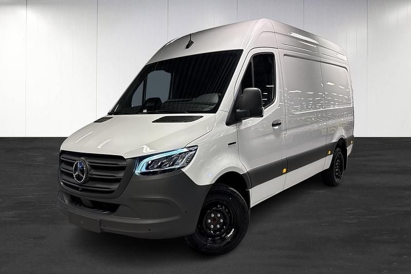 Begagnad Mercedes E-Sprinter 100 kW (136 HK) 2024 Van