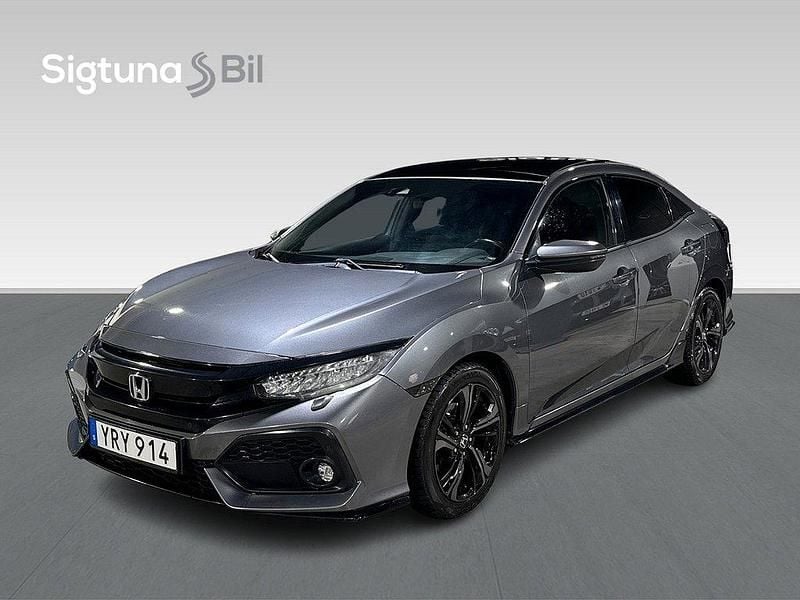 Grå Begagnad 2017 Honda Civic Halvkombi | 199 900 kr (Marknadspris) - Bild 1/3