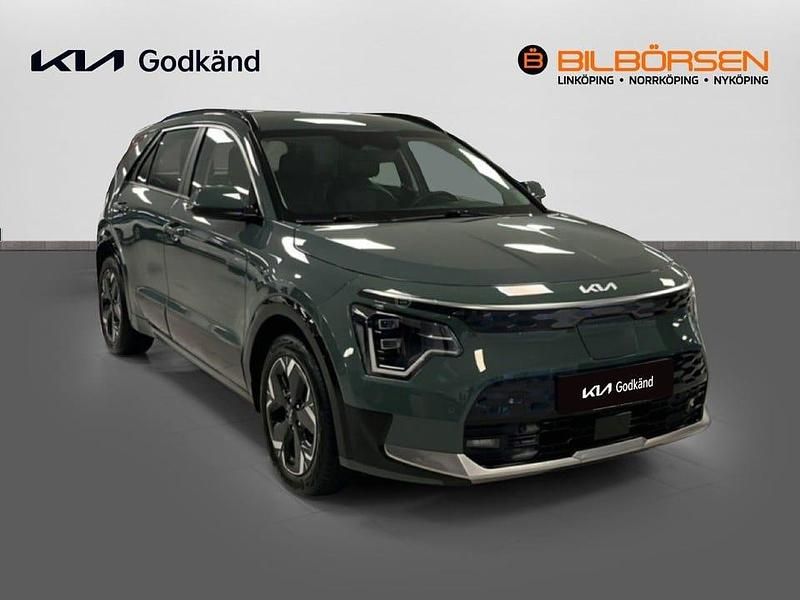 Begagnad Kia e-Niro 150 kW (204 HK) 2022 Grön SUV