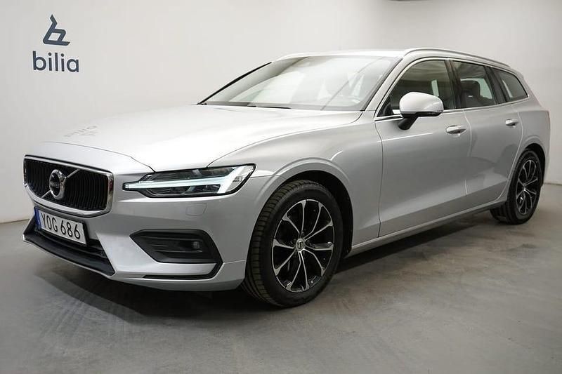 Begagnad Volvo V60 Momentum 192 HK (141 kW) 2018 Silver Kombi