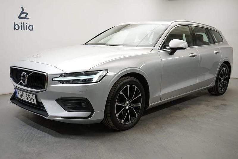 Silver Begagnad 2018 Volvo V60 Momentum Kombi | 279 900 kr (Marknadspris) - Bild 1/3
