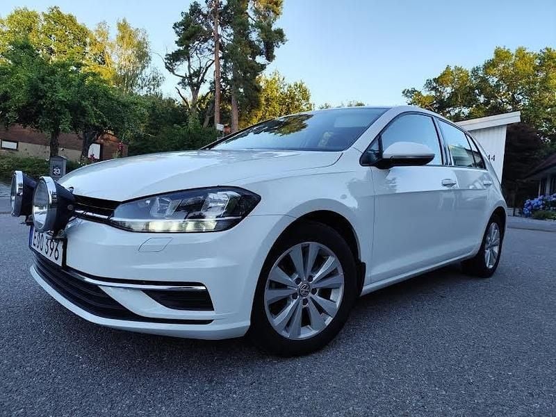 Vit Begagnad 2019 VW Golf VII GT Halvkombi | 150 000 kr (Superpris) - Bild 1/4