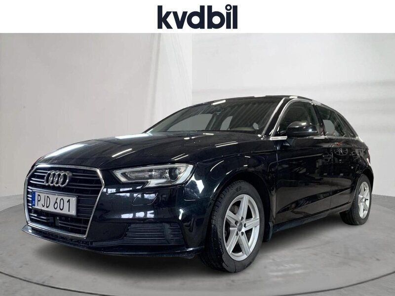 Svart Begagnad 2017 Audi A3 Sportback Proline Halvkombi | 114 800 kr (Superpris) - Bild 1/3
