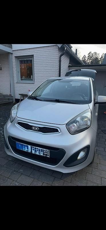 Begagnad 2013 Kia Picanto Halvkombi | 35 000 kr (Marknadspris) - Bild 1/4