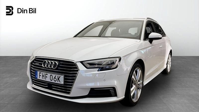 Ibisvit Begagnad 2020 Audi A3 Sport Sedan | 229 000 kr (Marknadspris) - Bild 1/4