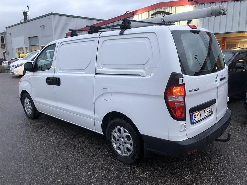 Begagnad Hyundai H-1 136 HK (100 kW) 2013 Vit Minibuss