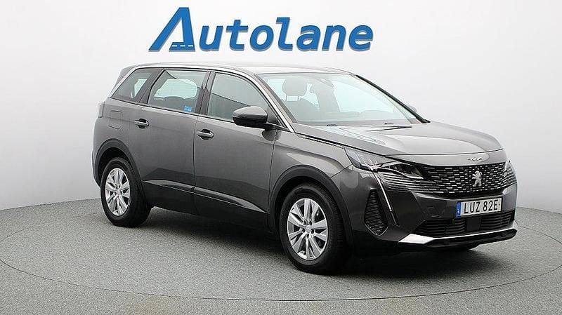 Grå Begagnad 2020 Peugeot 5008 SUV | 229 900 kr (Marknadspris) - Bild 1/3