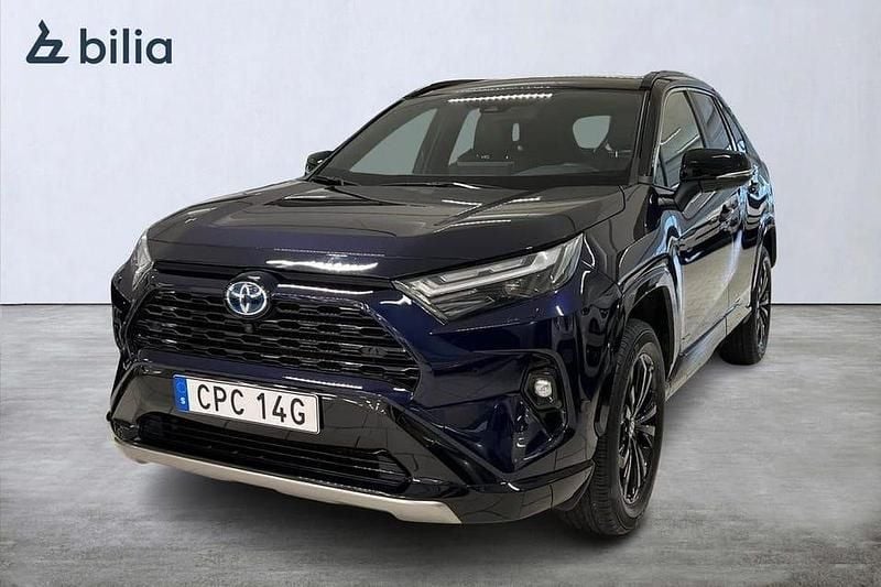 Blå Begagnad 2022 Toyota RAV4 Hybrid Style SUV | 419 900 kr (Marknadspris) - Bild 1/4
