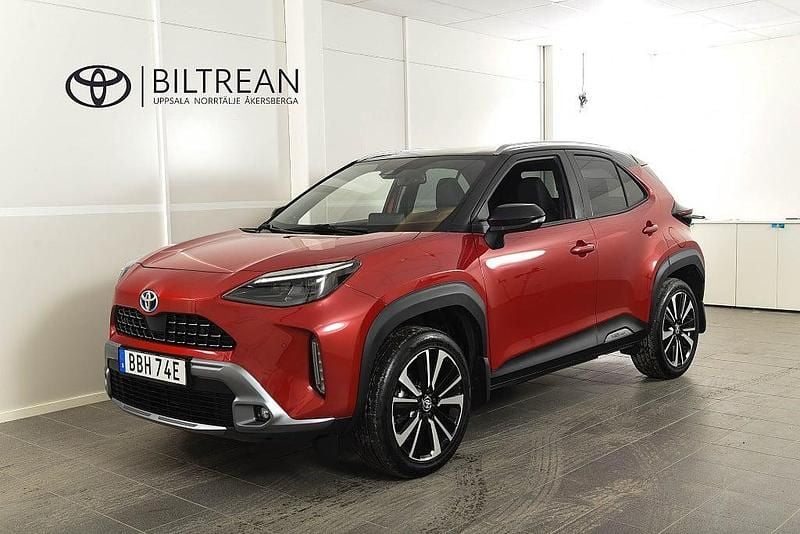 Begagnad Toyota Yaris Cross Edition 92 HK (67 kW) 2021 Röd SUV