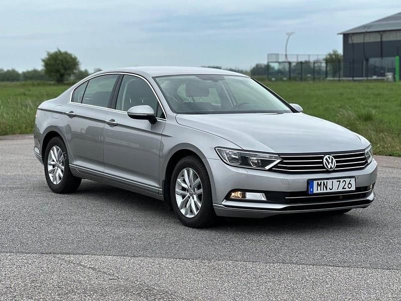 Begagnad VW Passat 150 HK (110 kW) 2016 Silver Sedan