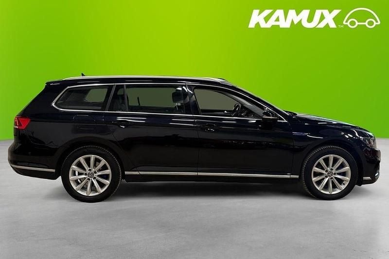 Begagnad VW Passat GTE 218 HK (160 kW) 2021 Svart Kombi