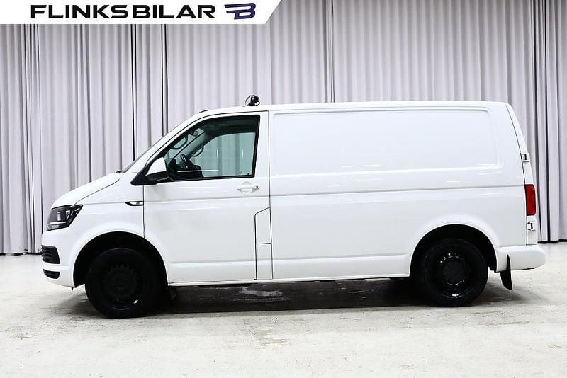 Vit Begagnad 2018 VW Transporter Van | 139 800 kr - Bild 1/4