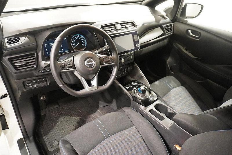Begagnad Nissan Leaf 360º 110 kW (150 HK) 2023 Okänd Halvkombi