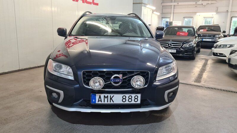 Begagnad Volvo XC70 Momentum 181 HK (133 kW) 2013 Blå SUV