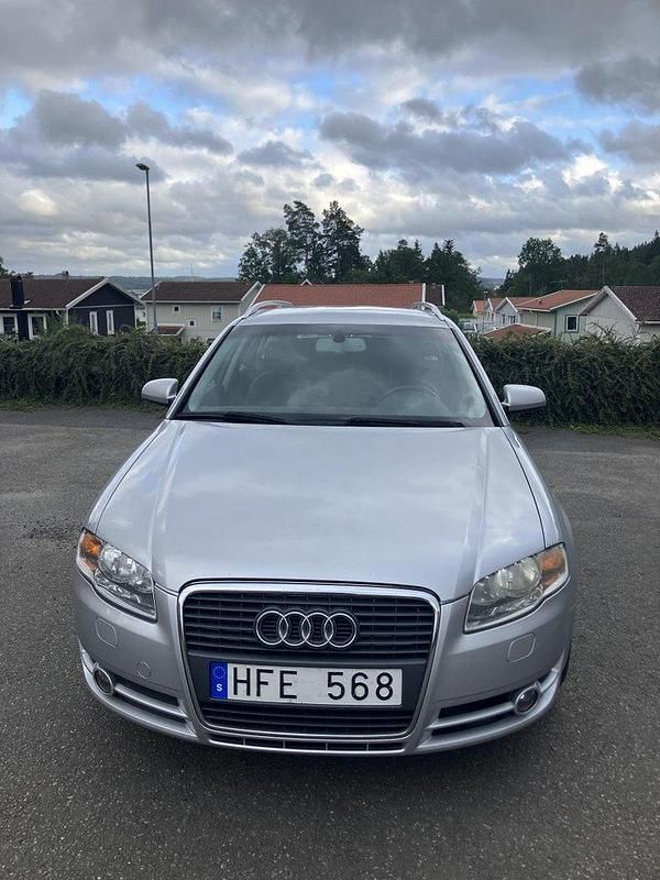 Silver Begagnad 2007 Audi A4 Comfort Kombi | 29 000 kr (Marknadspris) - Bild 1/4