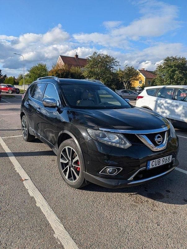 Svart Begagnad 2016 Nissan X-Trail SUV | 129 000 kr (Marknadspris) - Bild 1/4