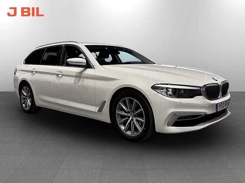 Begagnad BMW 520 Luxury Line 190 HK (139 kW) 2018 Vit Kombi