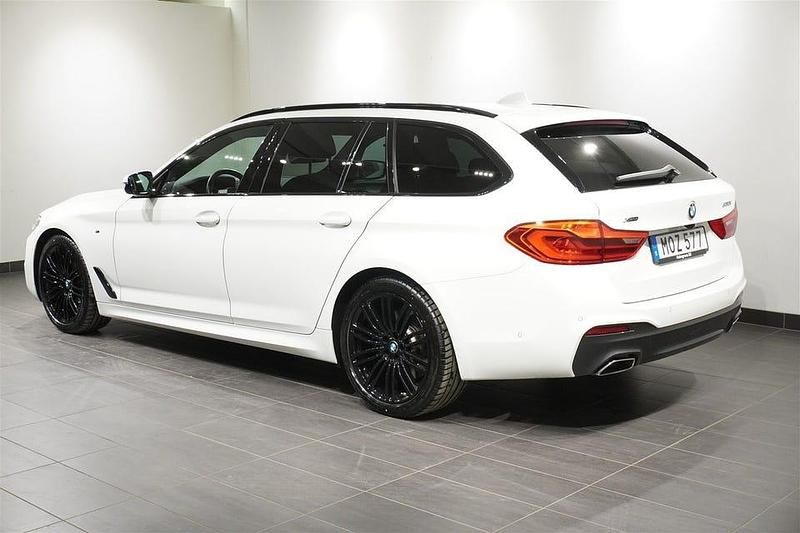 Begagnad BMW 530 M Sport 252 HK (185 kW) 2018 Vit Kombi