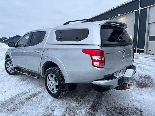 Begagnad Mitsubishi L200 181 HK (133 kW) 2016 Silver Pickup
