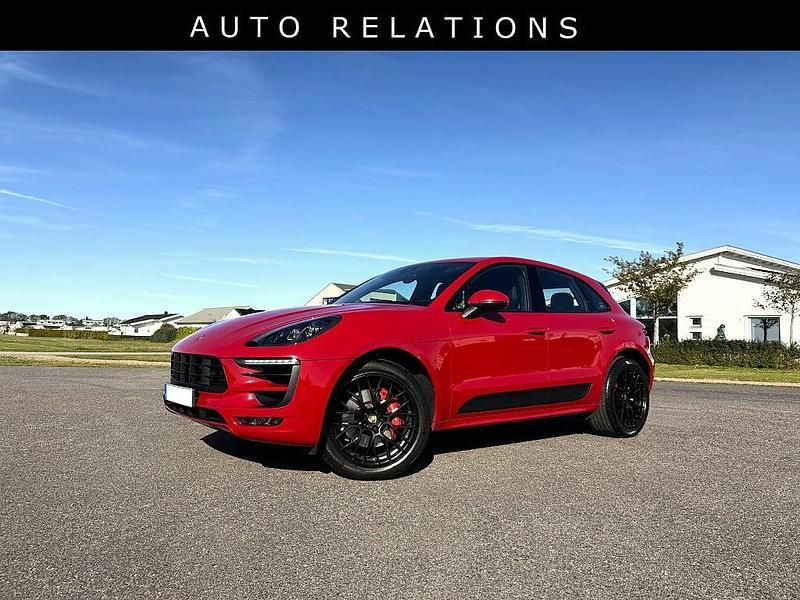 Begagnad Porsche Macan GTS 360 HK (264 kW) 2018 Röd carmine red solid SUV