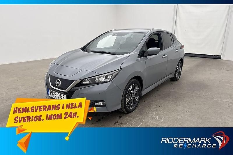 Ljusgrå Begagnad 2021 Nissan Leaf 360º Halvkombi | 199 900 kr (Marknadspris) - Bild 1/3