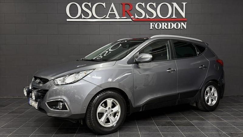 Grå Begagnad 2012 Hyundai ix35 SUV | 89 900 kr (Marknadspris) - Bild 1/4