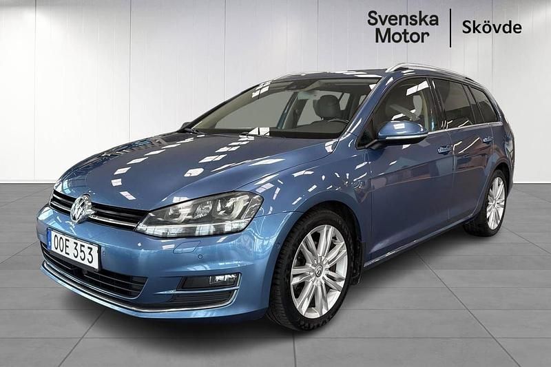 Blå Begagnad 2013 VW Golf VII Kombi | 129 200 kr (Marknadspris) - Bild 1/4