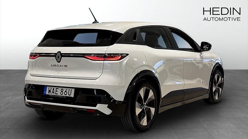 Begagnad Renault Megane E-Tech Equilibre 96 kW (131 HK) 2022 Vit Halvkombi