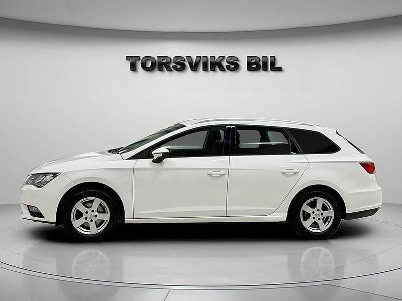Begagnad Seat Leon ST Style 110 HK (80 kW) 2015 Vit Kombi