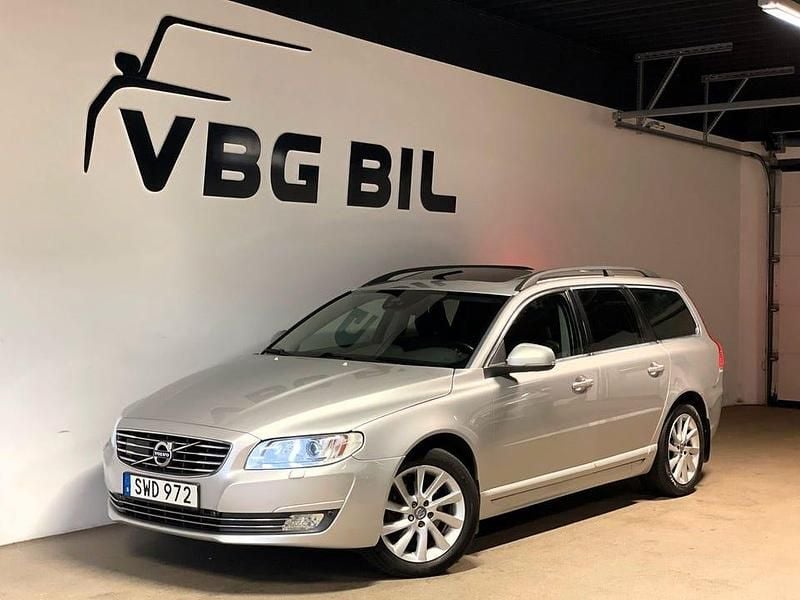 Silver Begagnad 2015 Volvo V70 Momentum Kombi | 159 900 kr (Dyr) - Bild 1/4
