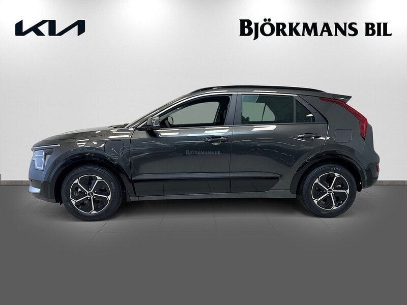 Begagnad Kia Niro 105 HK (77 kW) 2023 Grå (/agt/ interstellar grey) SUV