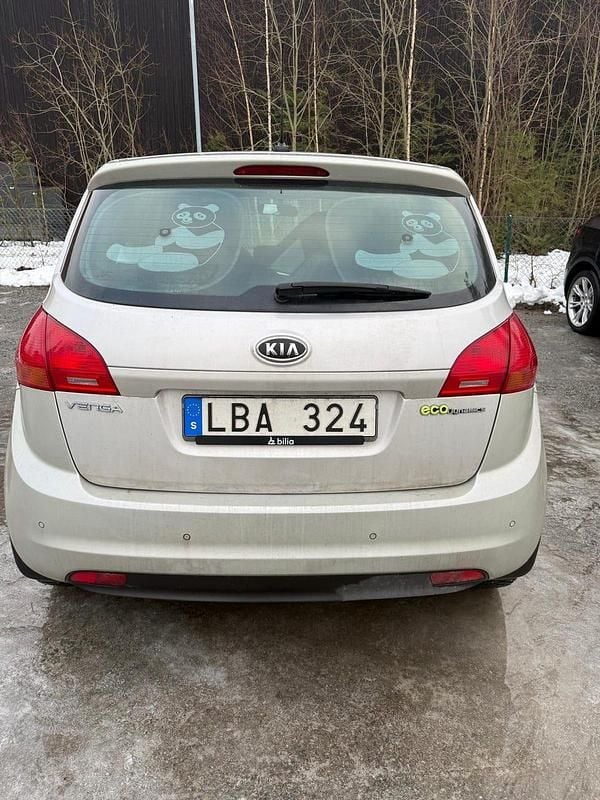 Begagnad Kia Venga 90 HK (66 kW) 2011 Halvkombi