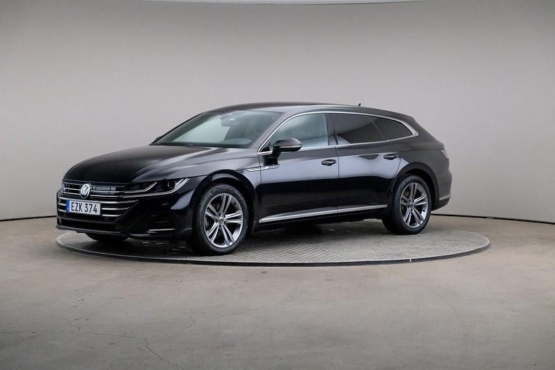 Svart (deep black (pearl)) Begagnad 2022 VW Arteon R-line Kombi | 275 000 kr (Superpris) - Bild 1/4