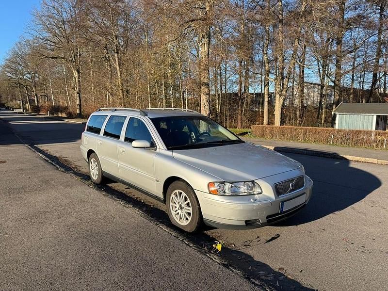 Begagnad 2006 Volvo V70 Kombi | 30 000 kr (Bra pris) - Bild 1/4