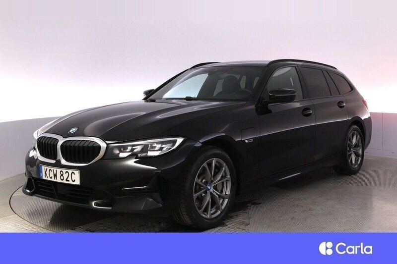 Svart Begagnad 2022 BMW 330e Sport Line Kombi | 339 900 kr (Bra pris) - Bild 1/2