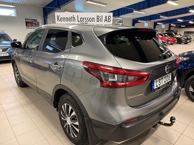 Begagnad Nissan Qashqai 116 HK (85 kW) 2018 Grå SUV