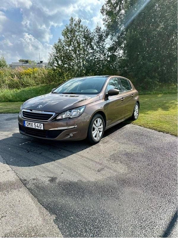 Begagnad 2014 Peugeot 308 Active Halvkombi | 57 500 kr (Bra pris) - Bild 1/4