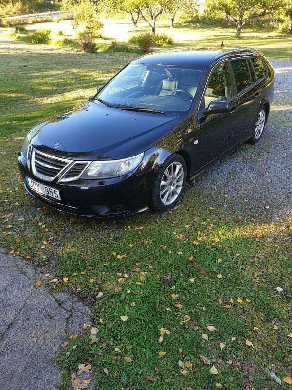 Svart Begagnad 2009 Saab 9-3 Vector Kombi | 32 000 kr (Superpris) - Bild 1/4