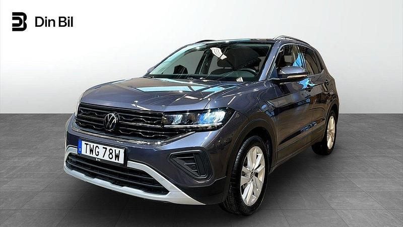 Grå (smokey grey metallic) Begagnad 2024 VW T-Cross Life SUV | 269 900 kr (Lite dyr) - Bild 1/4