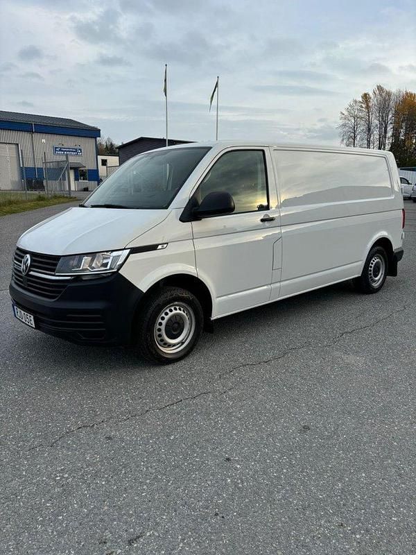 Vit Begagnad 2021 VW T6.1 Van | 149 900 kr - Bild 1/4