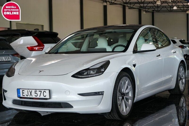 Vit Begagnad 2021 Tesla Model 3 Long Range Sedan | 229 500 kr (Bra pris) - Bild 1/4