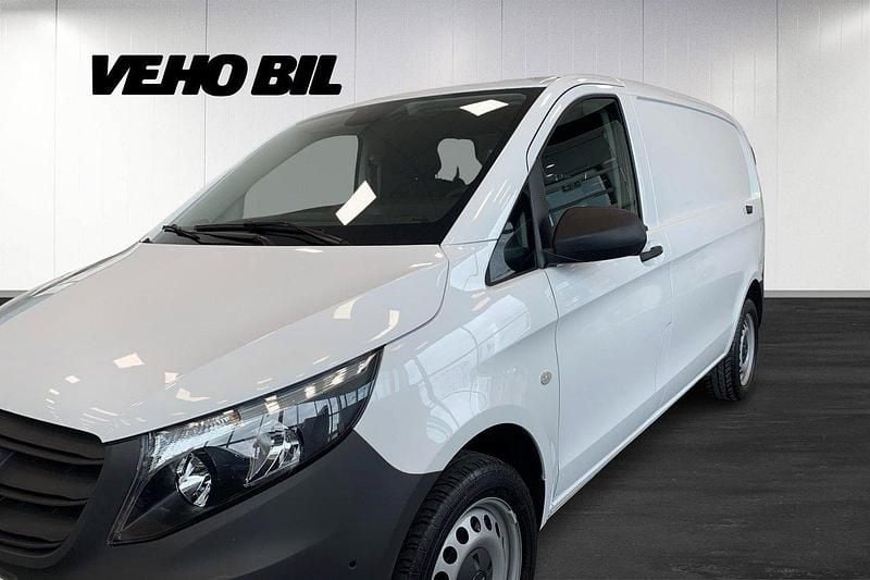 Vit Begagnad 2024 Mercedes Vito Minibuss | 498 750 kr (Dyr) - Bild 1/4