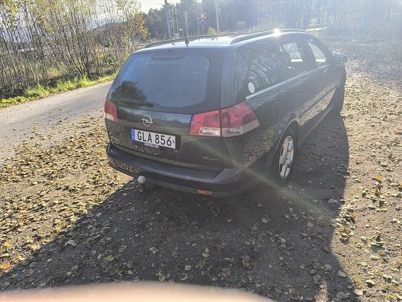 Blå Begagnad 2008 Opel Vectra Kombi | 27 000 kr (Marknadspris) - Bild 1/4