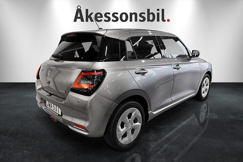 Begagnad Suzuki Swift 83 HK (61 kW) 2024 Grå Halvkombi